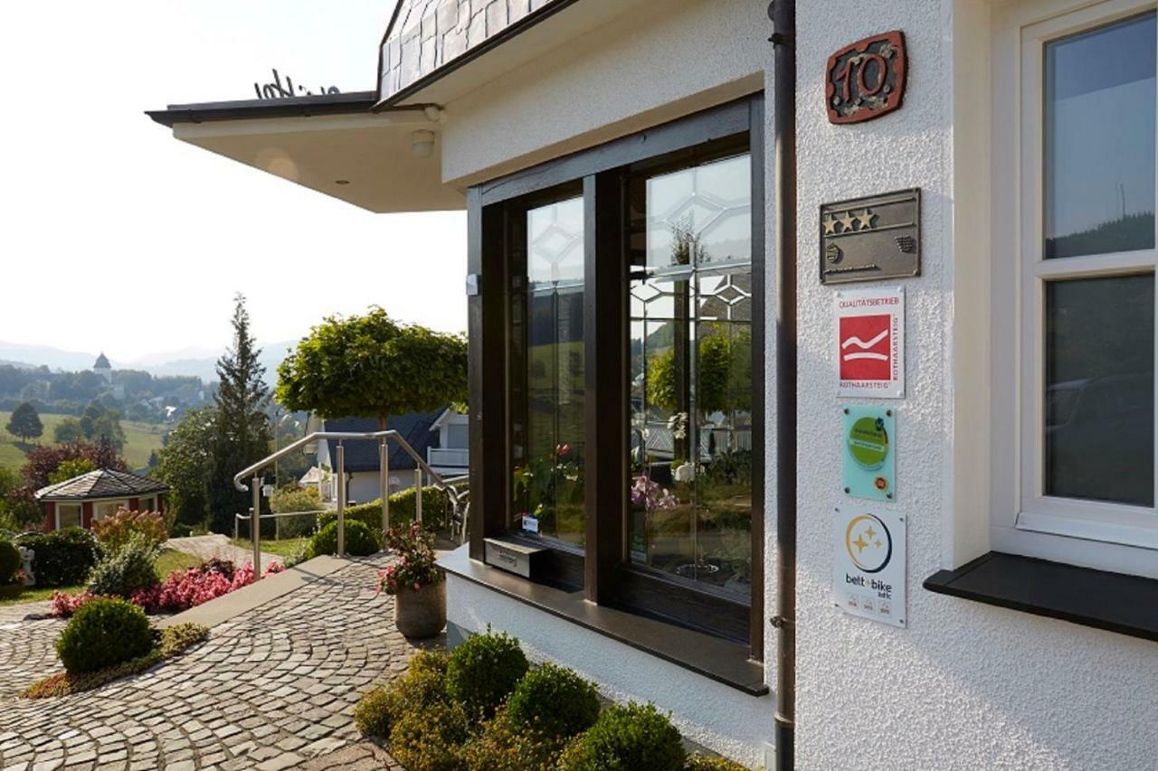 Pension Und Ferienwohnung Schuette Schmallenberg Εξωτερικό φωτογραφία